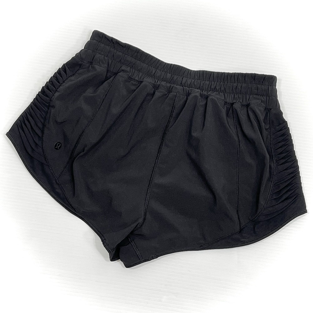 Lululemon Mini Shorts Mesh Side Size 6 Black Lined 2" Inseam *READ*